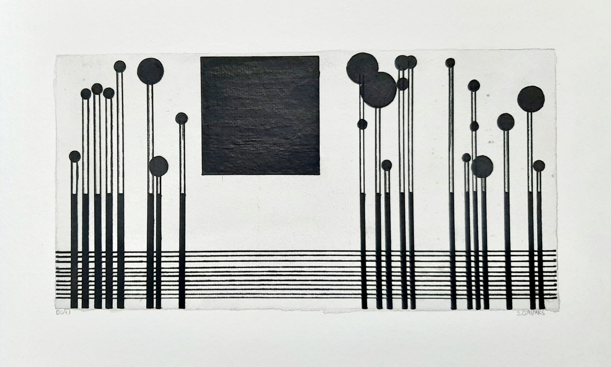 eine Zeichnung in schwarz-weiß mit Acrylmarker auf Papier, es zeigt eine quadratische Sonne auf einer durch Gerade angedeuteten Wise mit Schilf